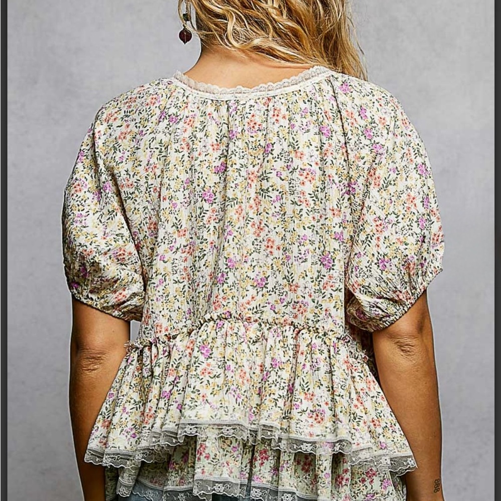 POL Floral Ruffle Blouse - Picture 4 of 10